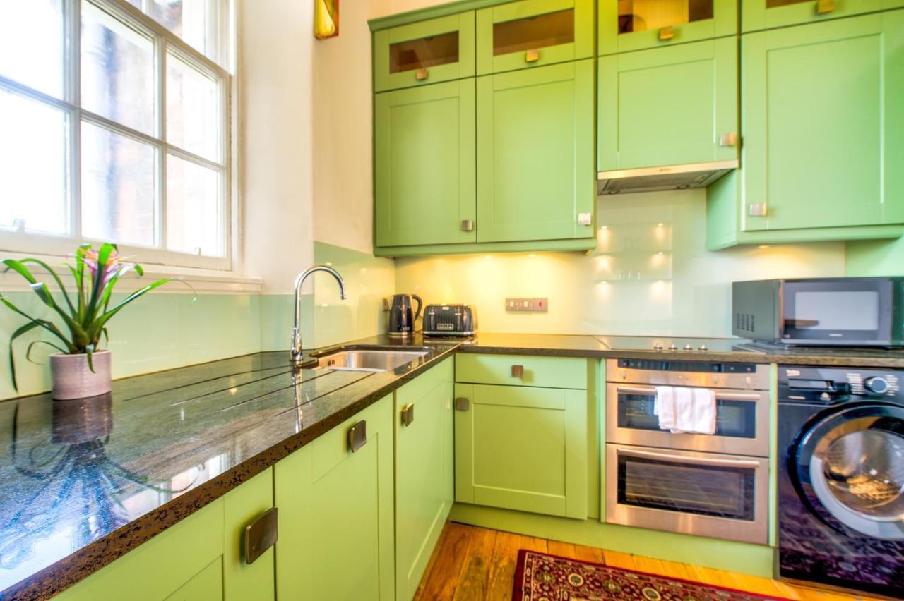 Famous House, 1 Minute From Edinburgh Castle Edimburgo Exterior foto